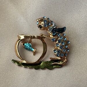 🐱🐟 Cat Brooch with Fish 🐟🐱